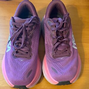 Hoka Bondi 8 Grape/Wine Beautyberry Size 7.5